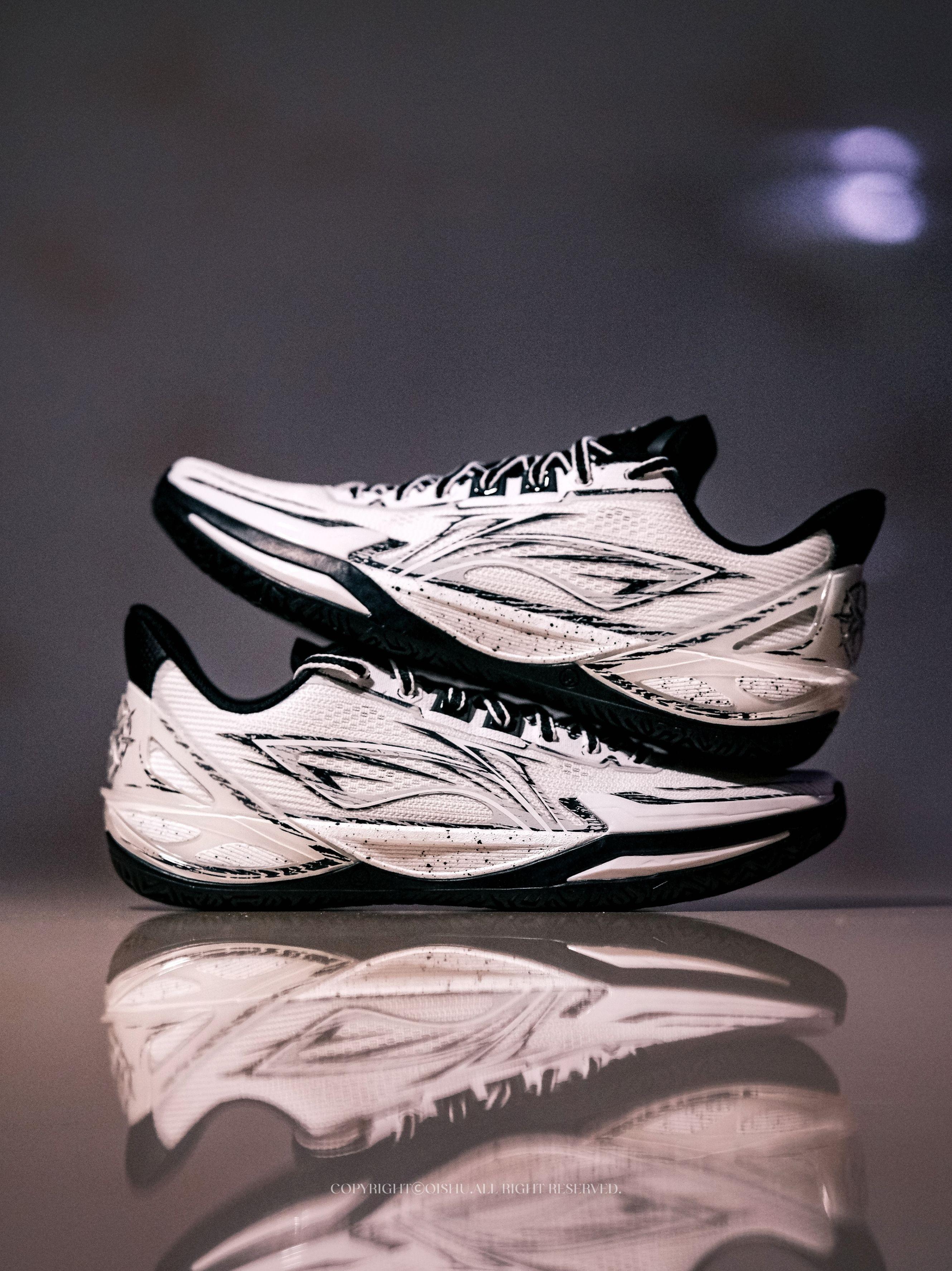 把「再来一次」穿在脚上,利刃6V2 One More细节拉满